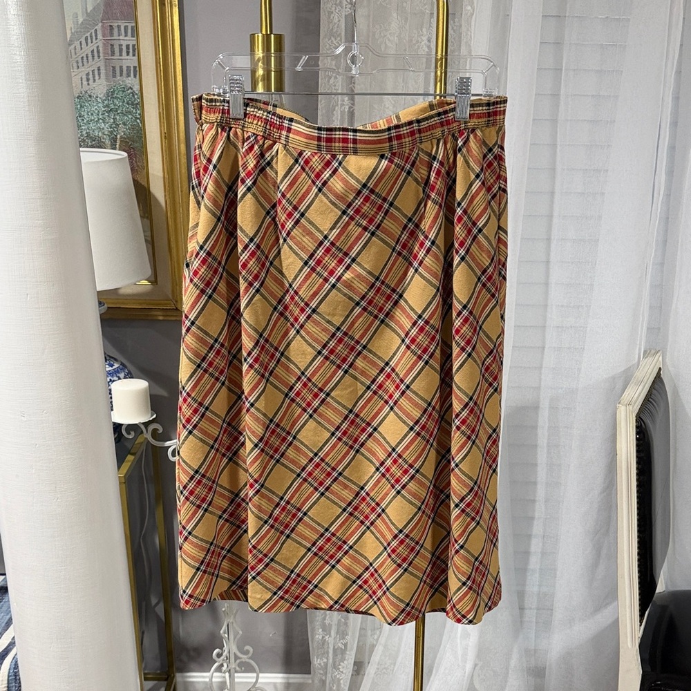 Sag Harbor Red and Tan Plaid Skirt - Picture 3 of 3